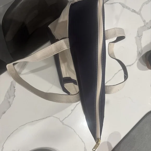 L.L. Bean Navy and Cream Tote Bag - Picture 8 of 8